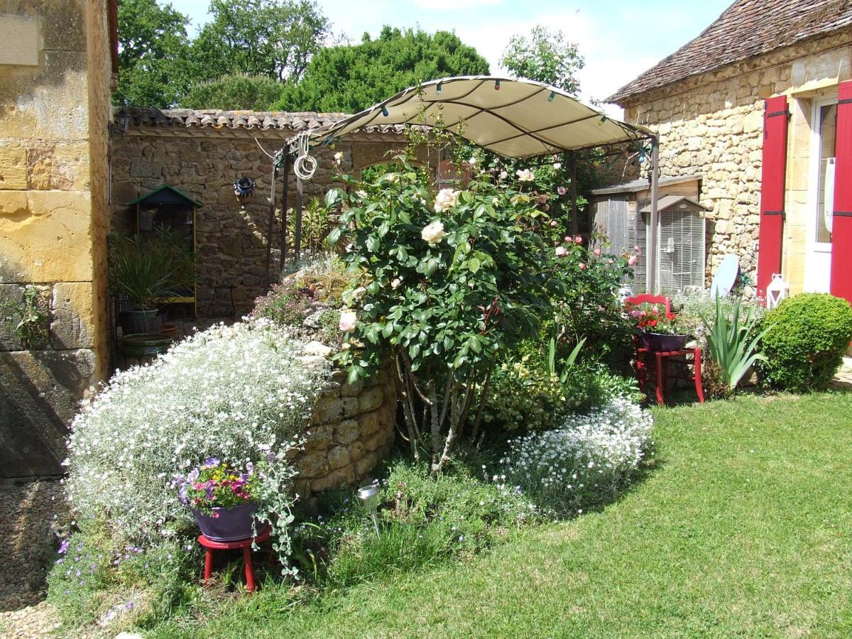La Borie Du Chevrier Hotel Sainte-Croix-de-Beaumont Bagian luar foto